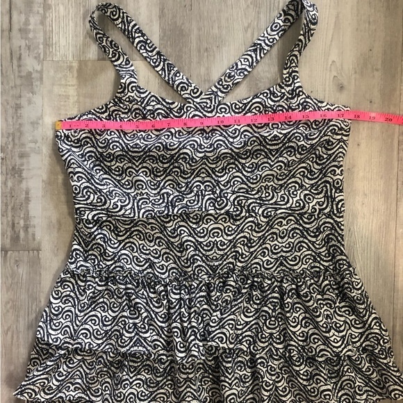 NWT Banana Republic 100% silk top size medium - Picture 5 of 13